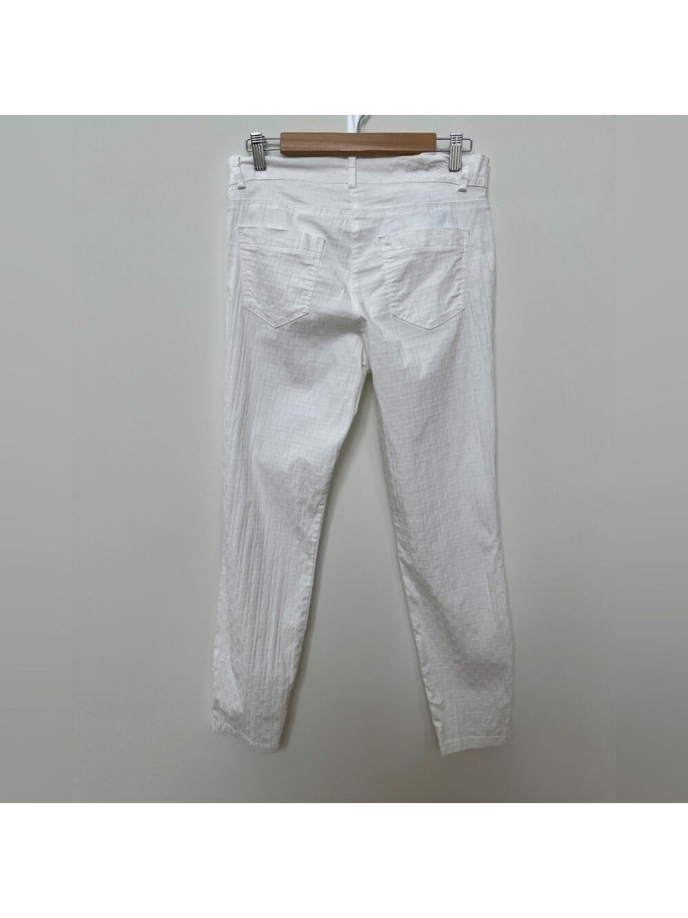 BRAX Free to Move Shakira Sharp White Slim Jeans Ankle Length Textured Fabric